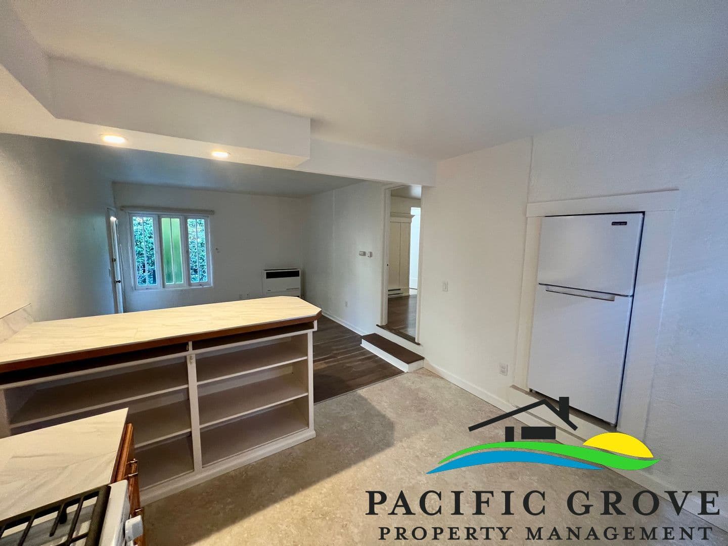 Pacific Grove Apartment: 160 Monterey Avenue