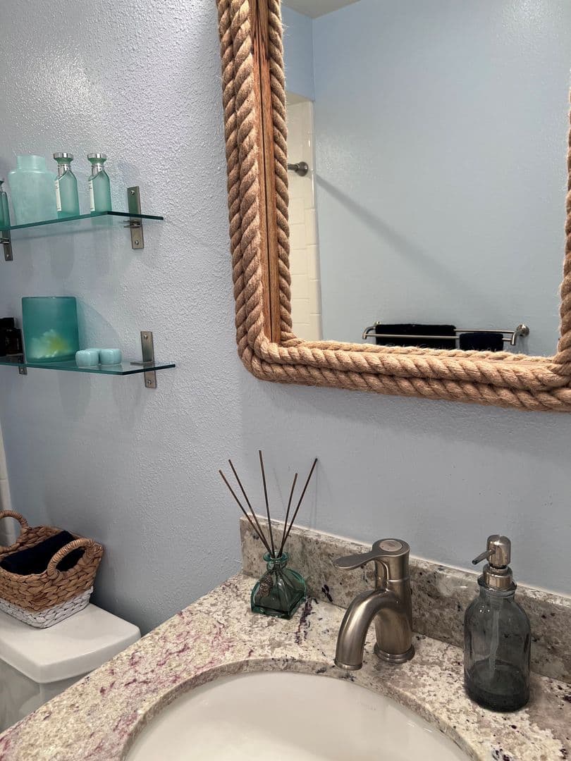 Pacific Grove House: 601 Acorn Ct