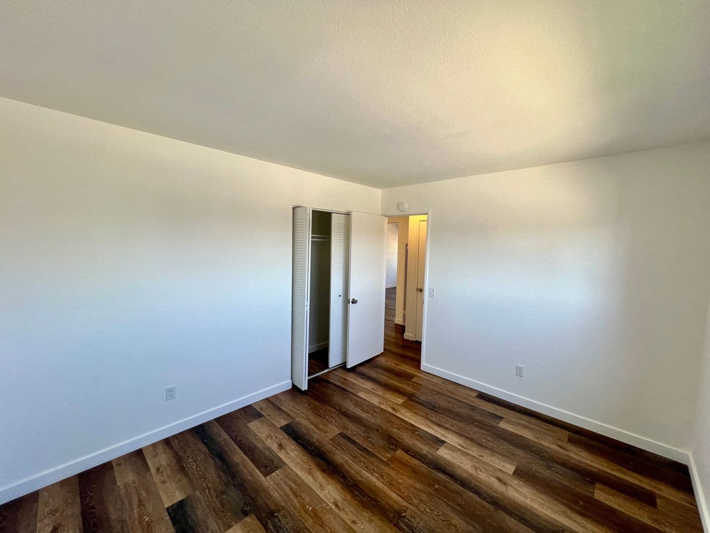 Monterey Apartment: 218 Van Buren Street