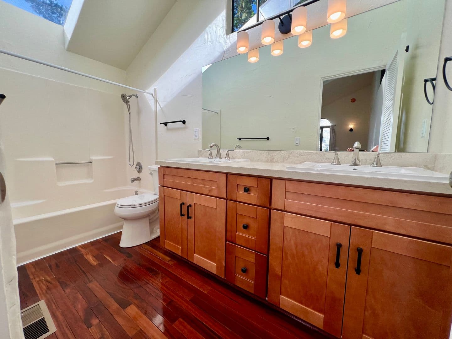 Monterey House: 671 Taylor Street