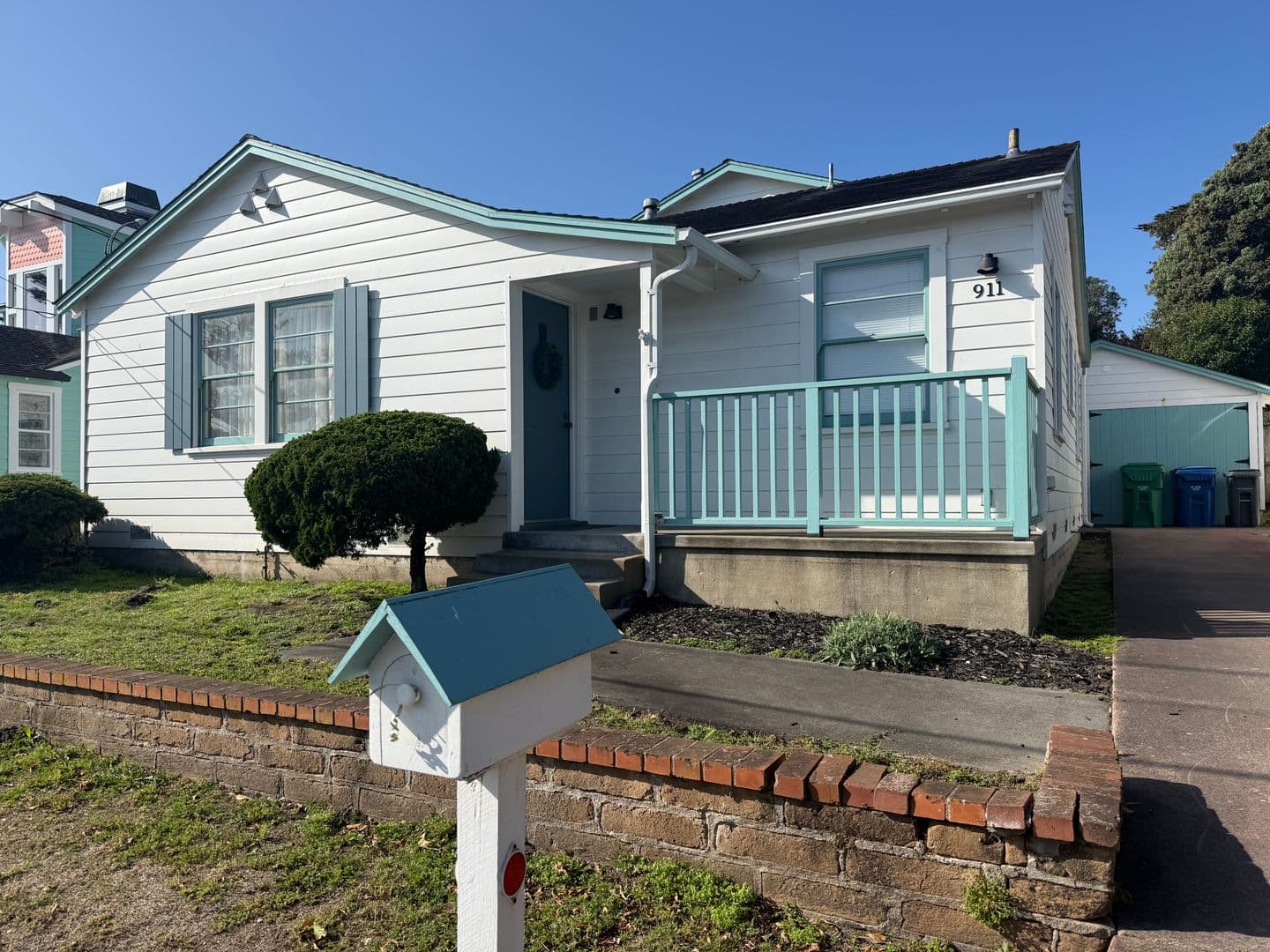 Pacific Grove House: 911 Ripple Avenue