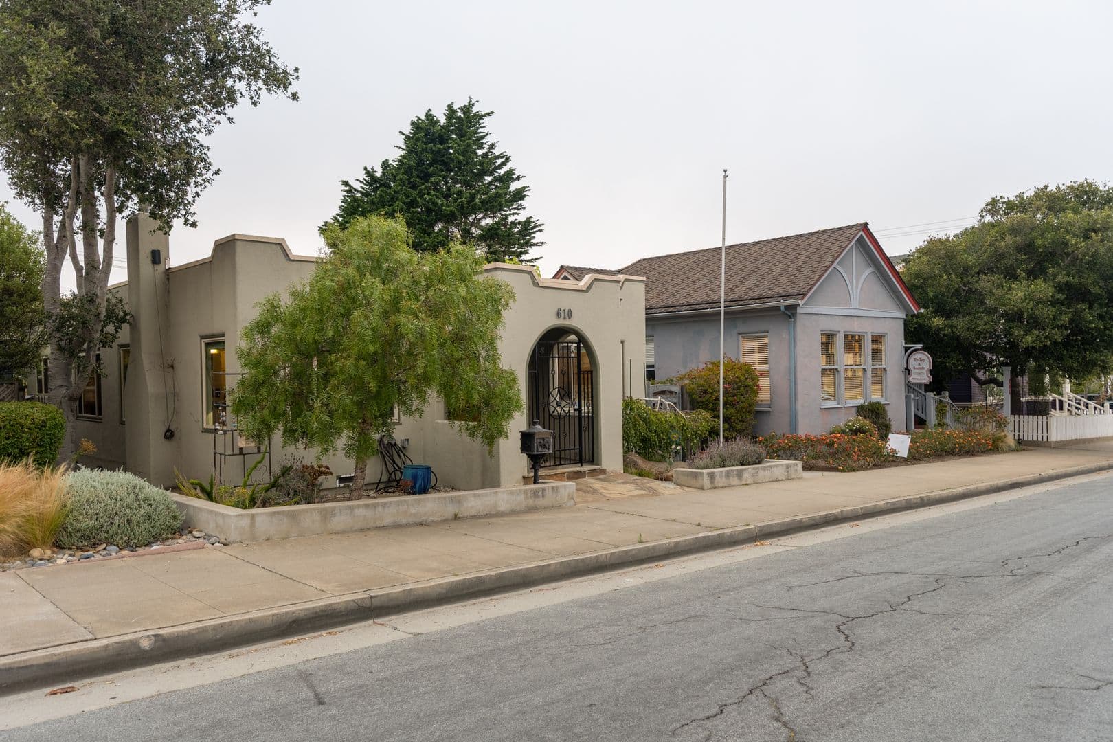 Pacific Grove House: 610 Forest Avenue