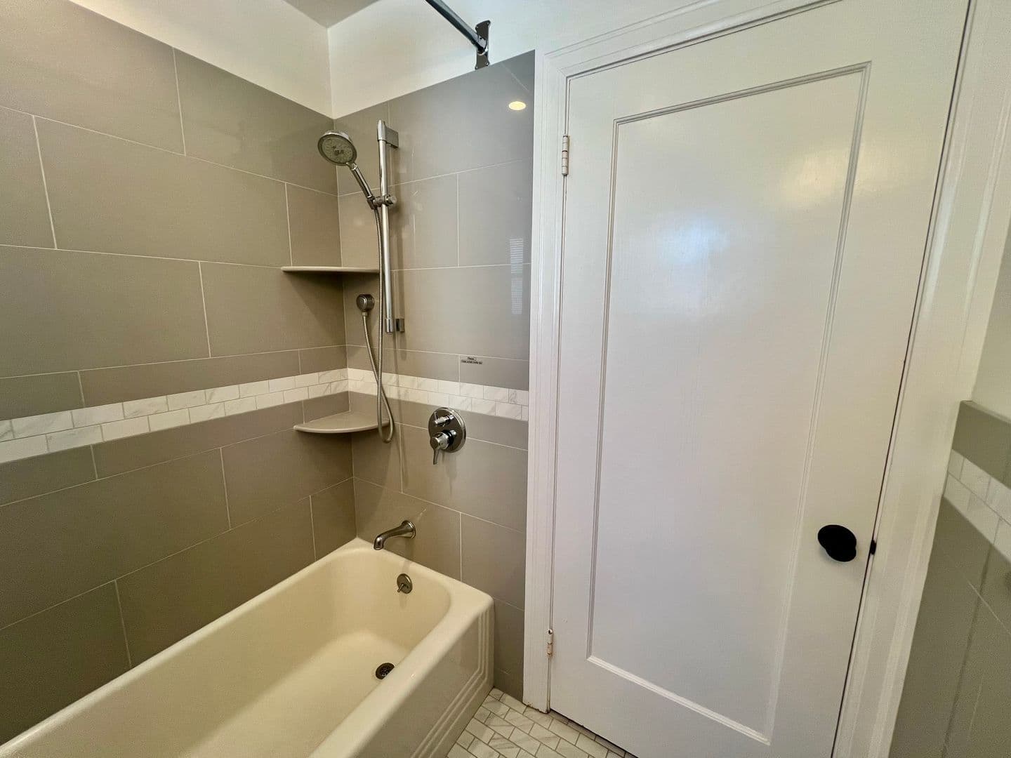 Pacific Grove House: 911 Ripple Avenue