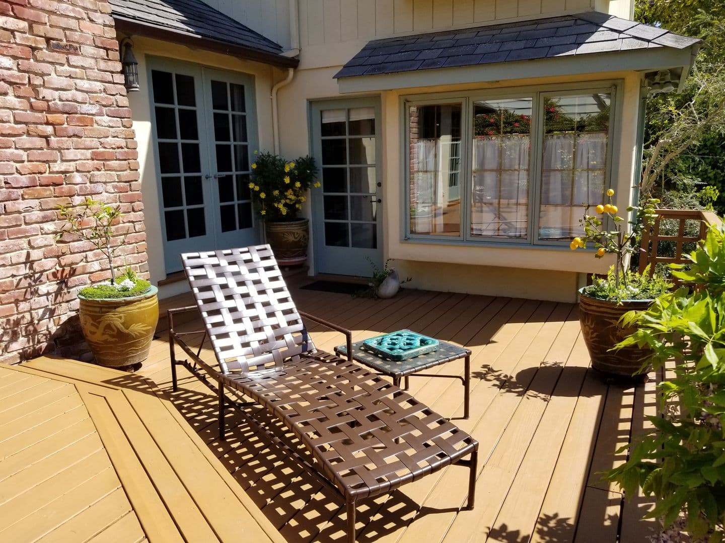 Carmel by the Sea House: 1037 Camino Real