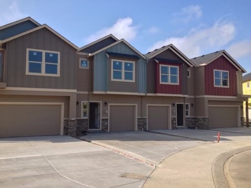Ridgefield House: 3310 N 3rd Cir