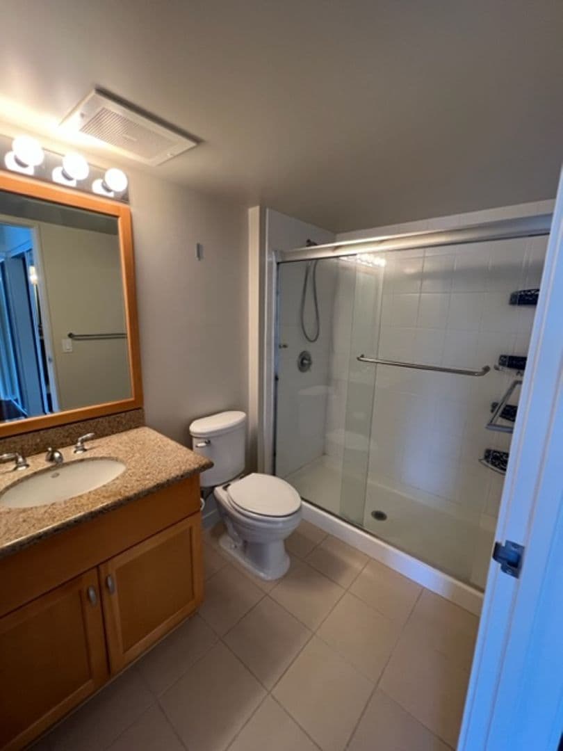 Honolulu House: 1296 Kapiolani Blvd II-4205