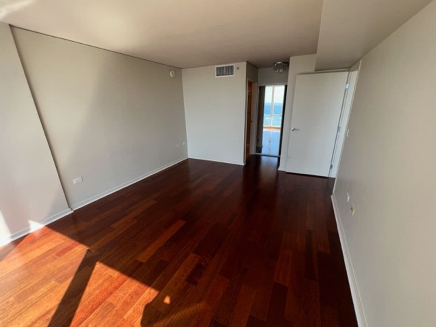 Honolulu House: 1296 Kapiolani Blvd II-4205