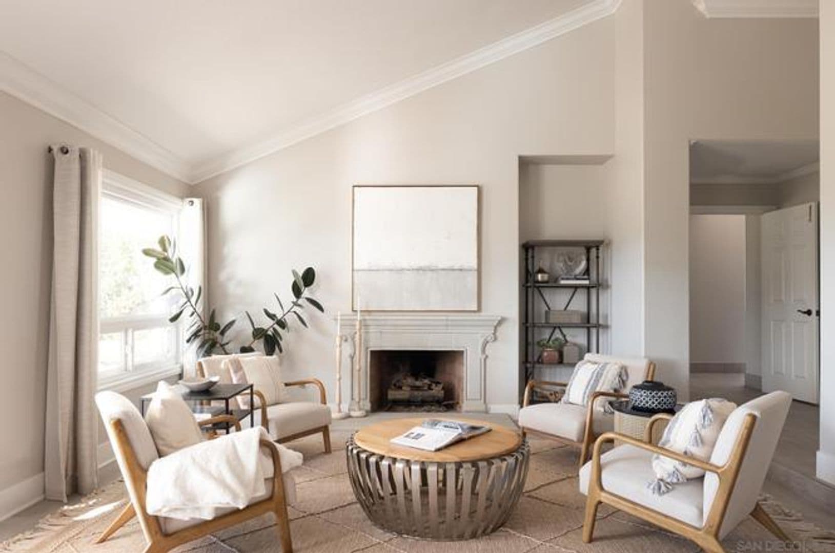 Poway House: 12645 Treehill Pl