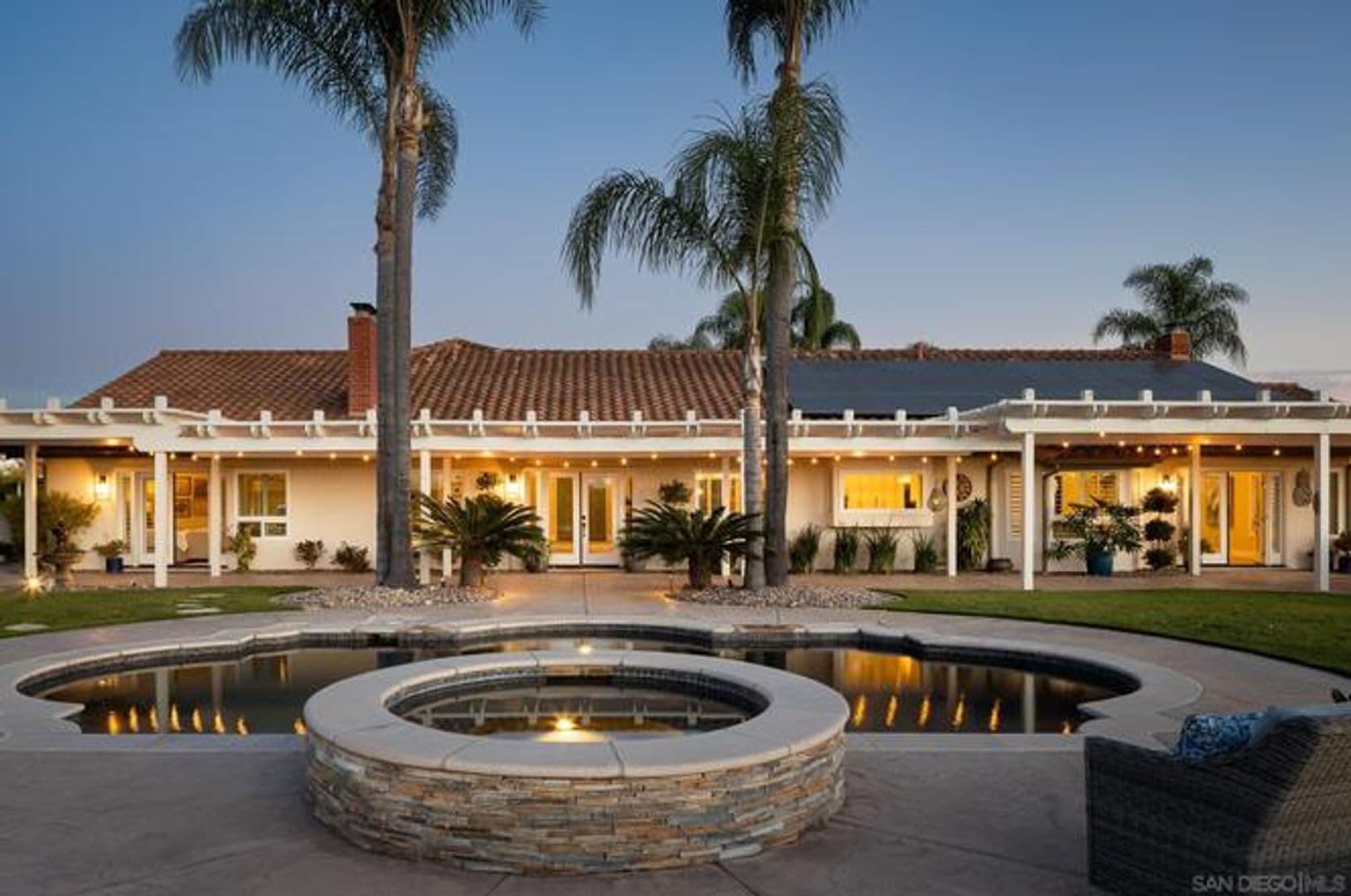 Poway House: 12645 Treehill Pl