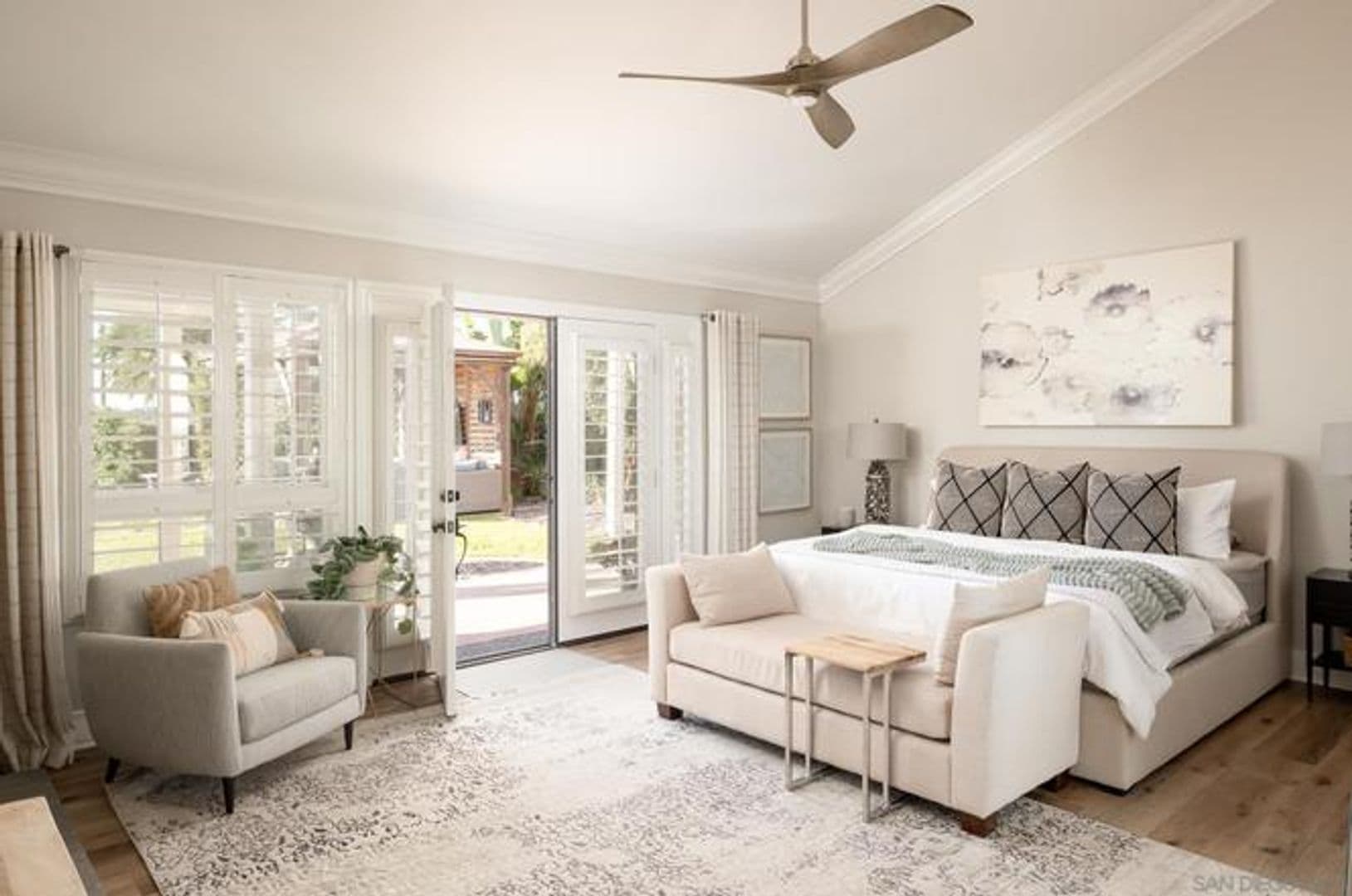 Poway House: 12645 Treehill Pl