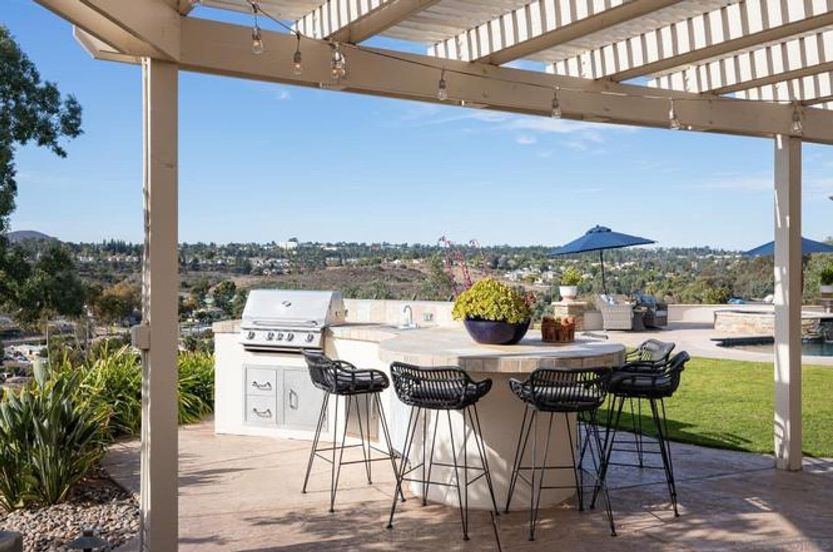 Poway House: 12645 Treehill Pl