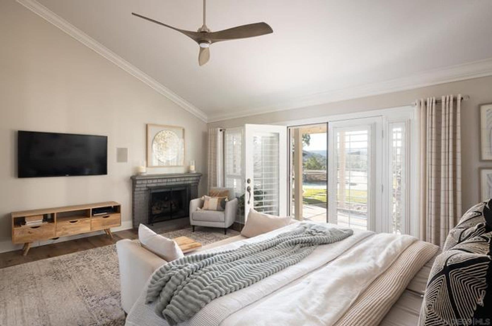 Poway House: 12645 Treehill Pl