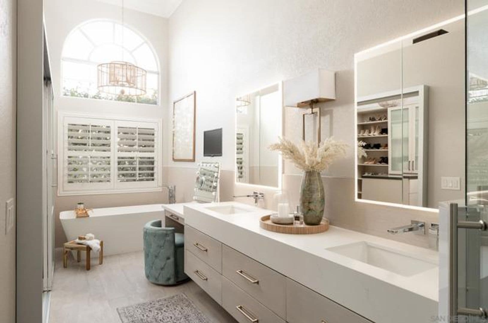 Poway House: 12645 Treehill Pl