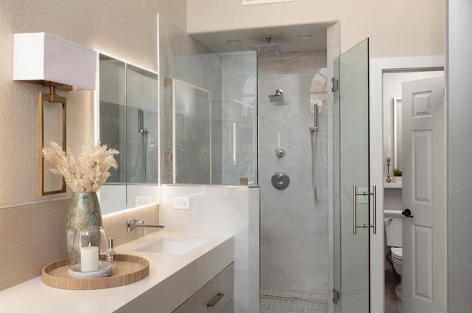 Poway House: 12645 Treehill Pl
