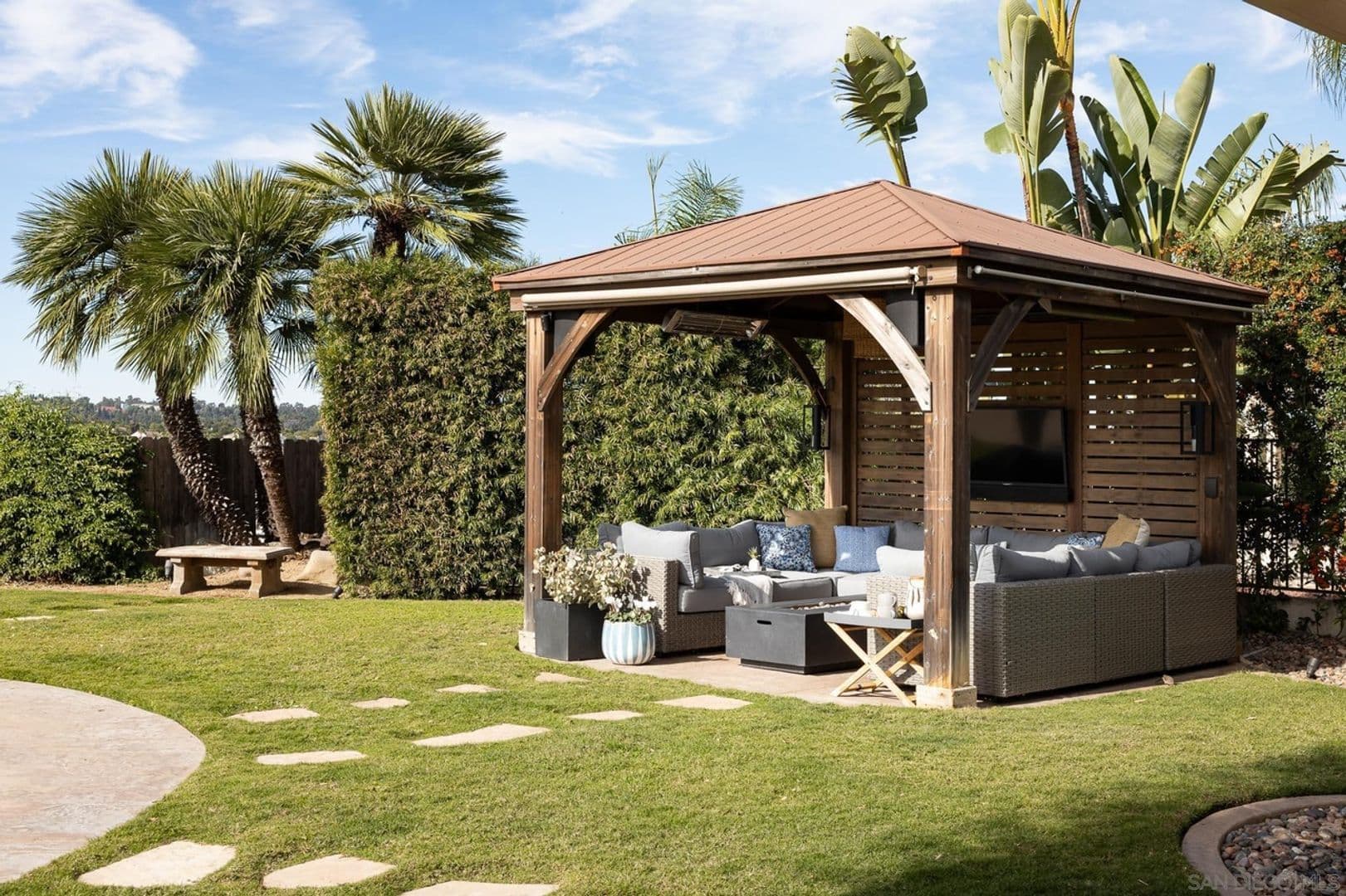 Poway House: 12645 Treehill Pl