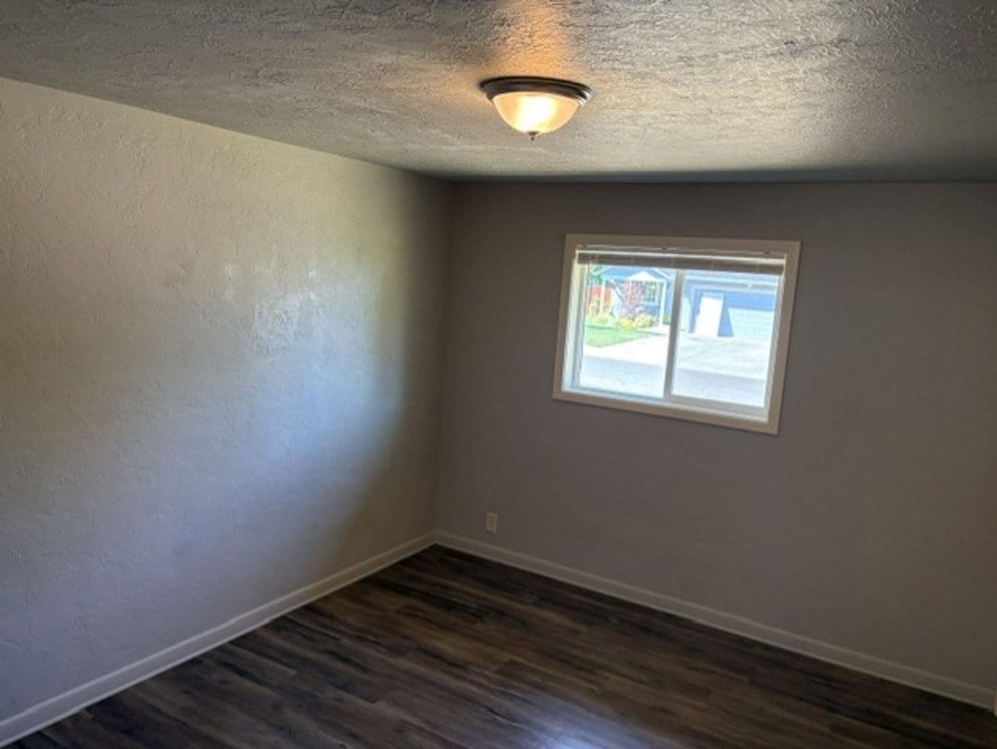 Salem House: 1118 Hemlock St NW