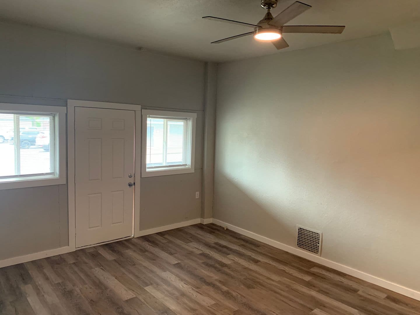 Jefferson Apartment: 145 S. Main St