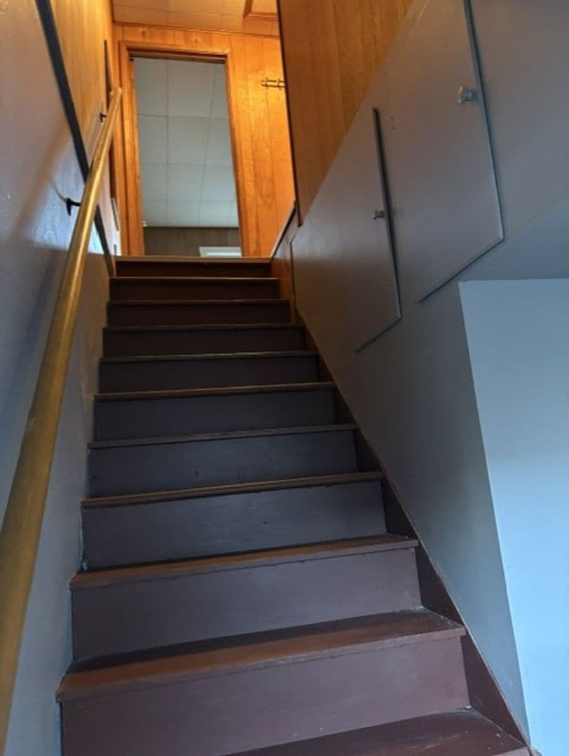 Albany House: 714 Montgomery St SE