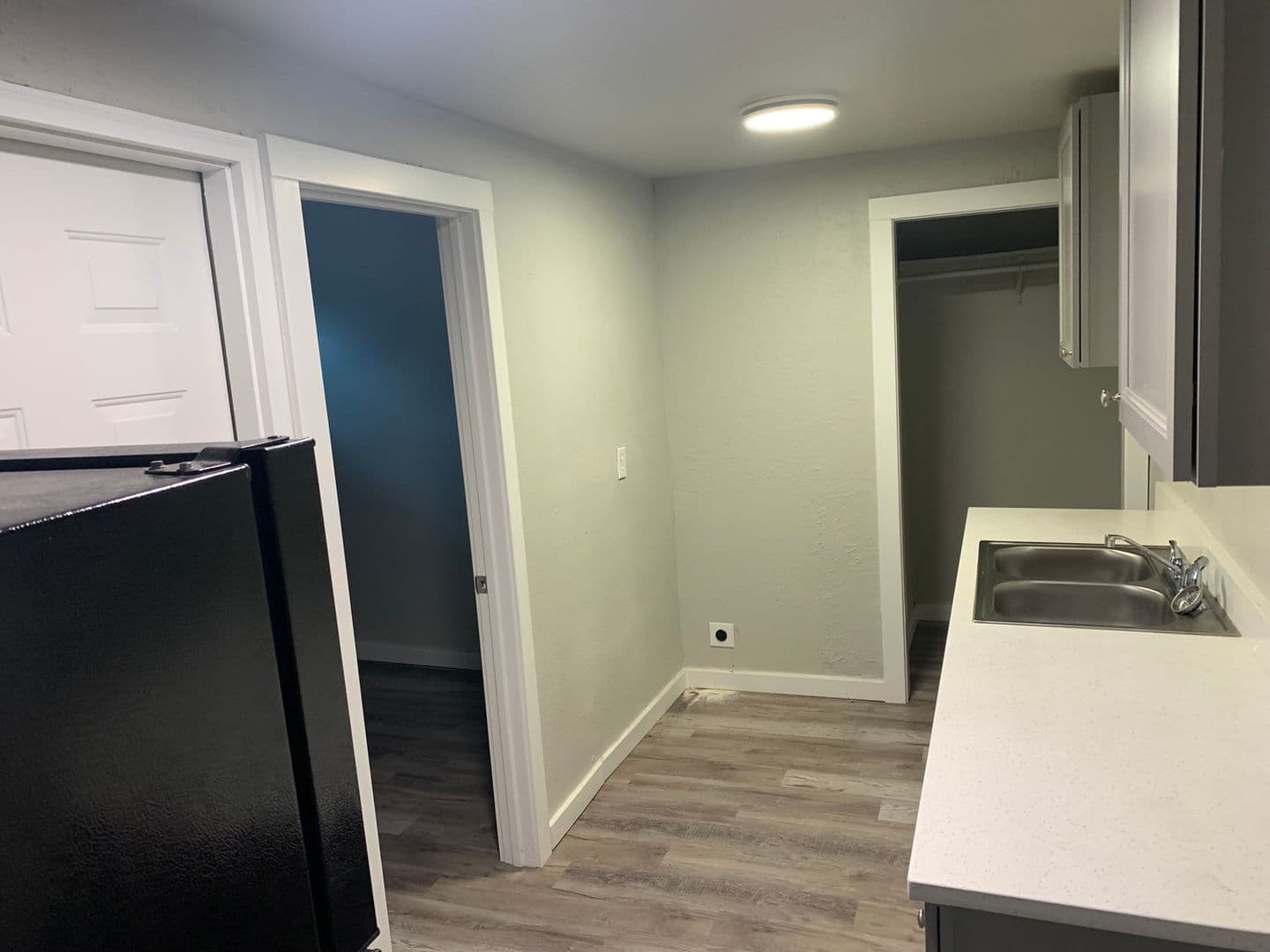 Jefferson Apartment: 145 S. Main St