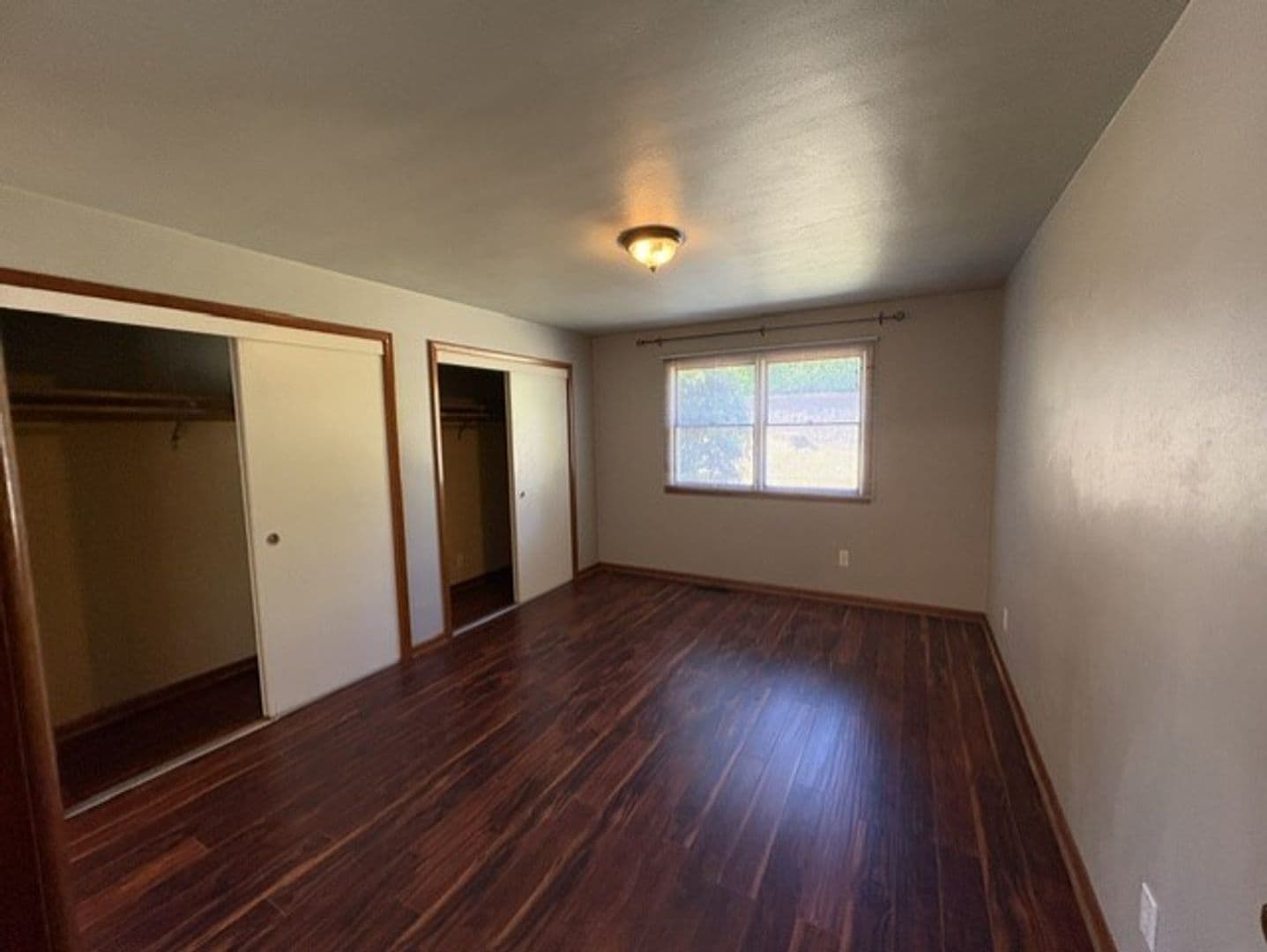Salem House: 825 Orchard Heights Road NW