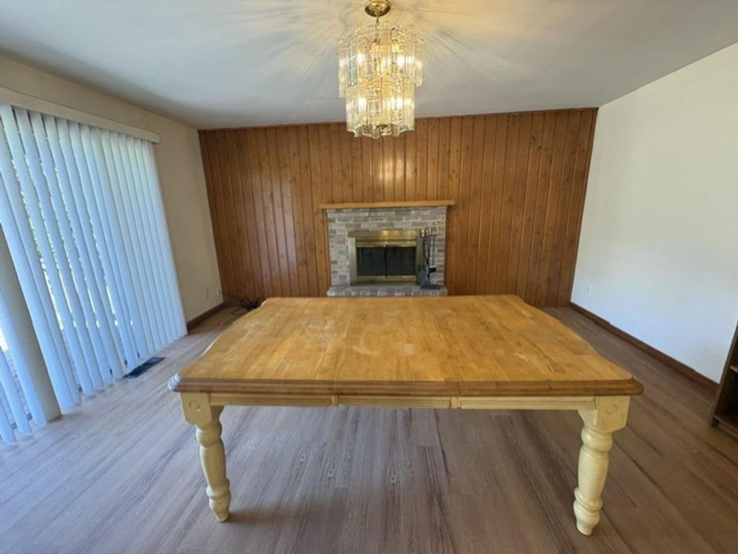 Salem House: 825 Orchard Heights Road NW