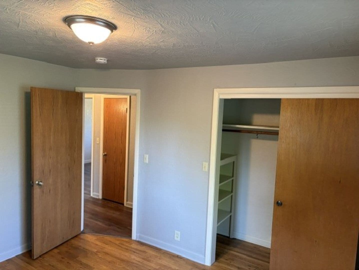 Salem House: 1118 Hemlock St NW