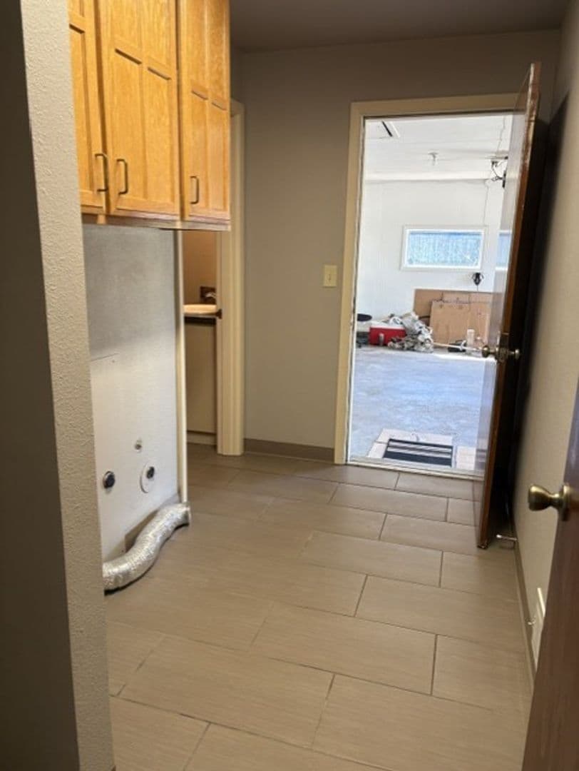 Salem House: 1118 Hemlock St NW
