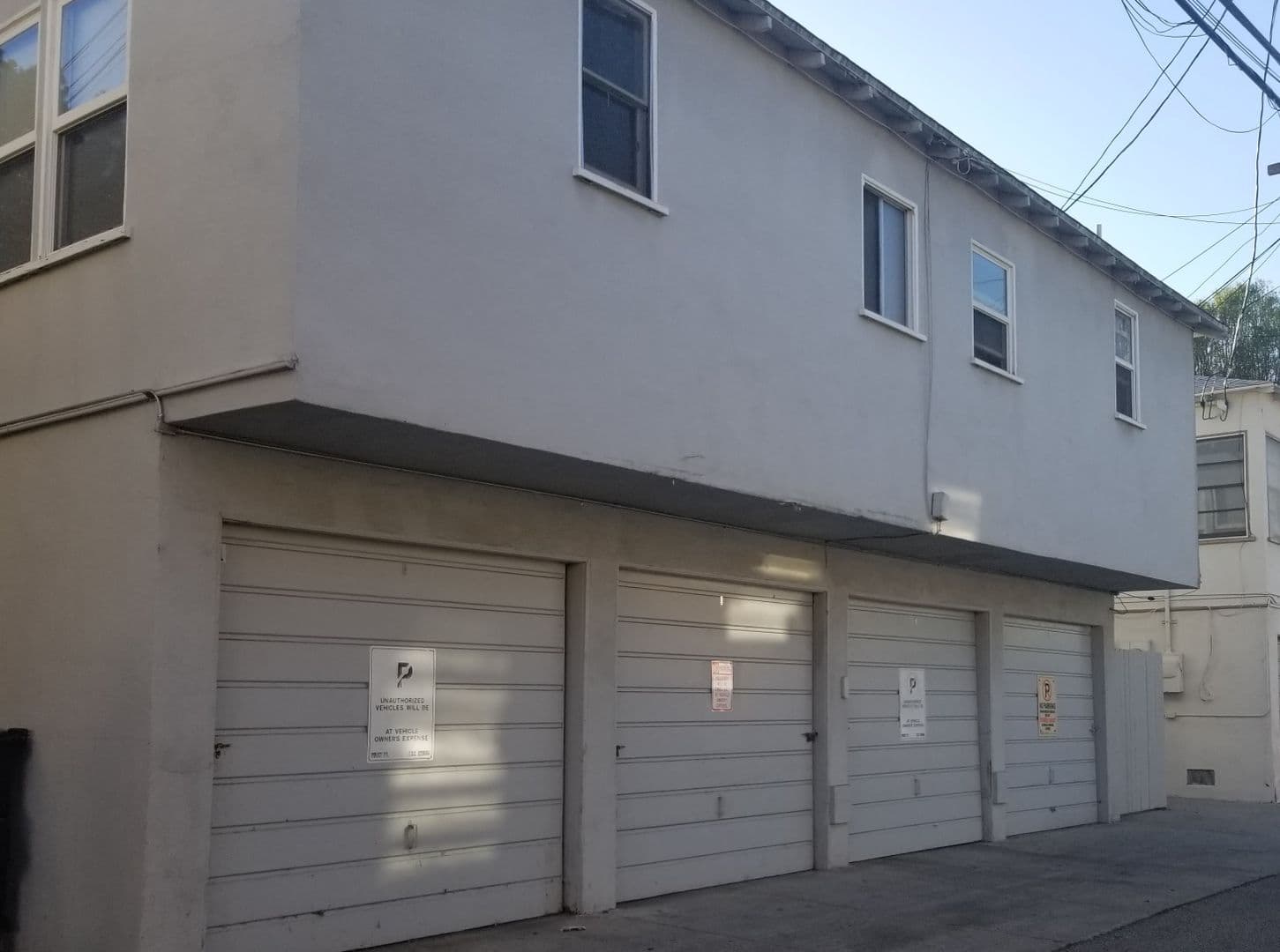 Sherman Oaks Apartment: 14437 Dickens Street