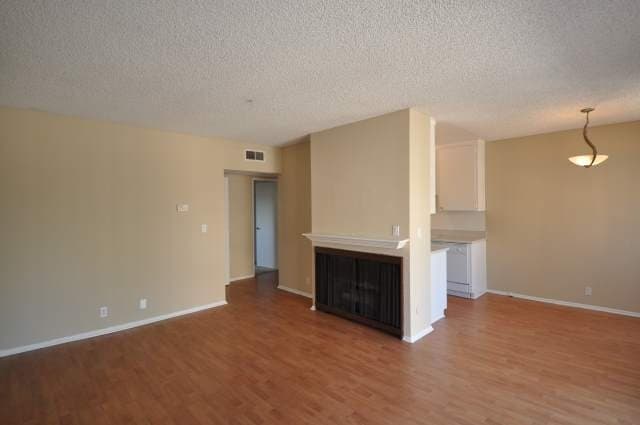 North Hollywood Apartment: 12241 Burbank Boulevard