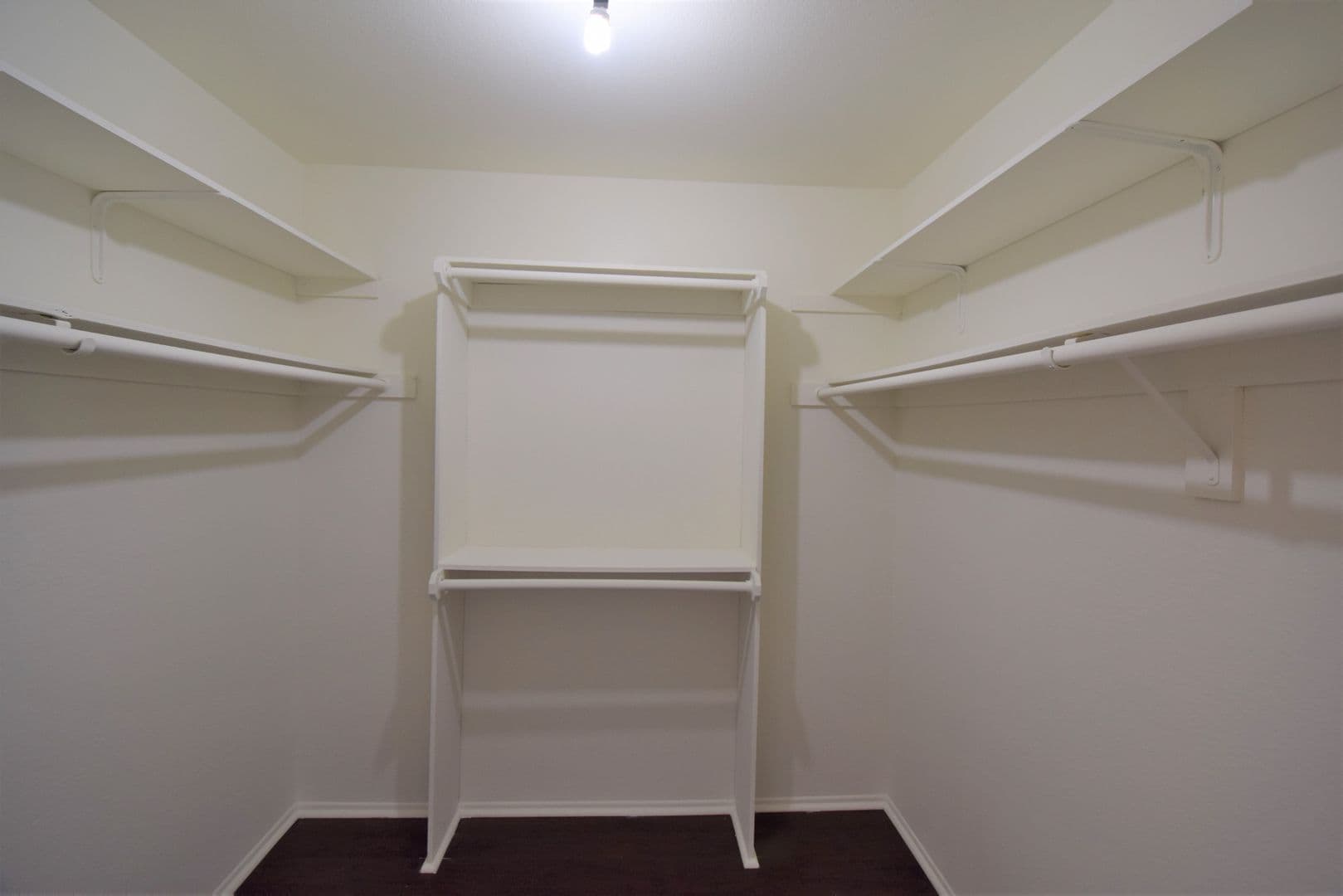 Studio City Apartment: 3960 Carpenter Avenue