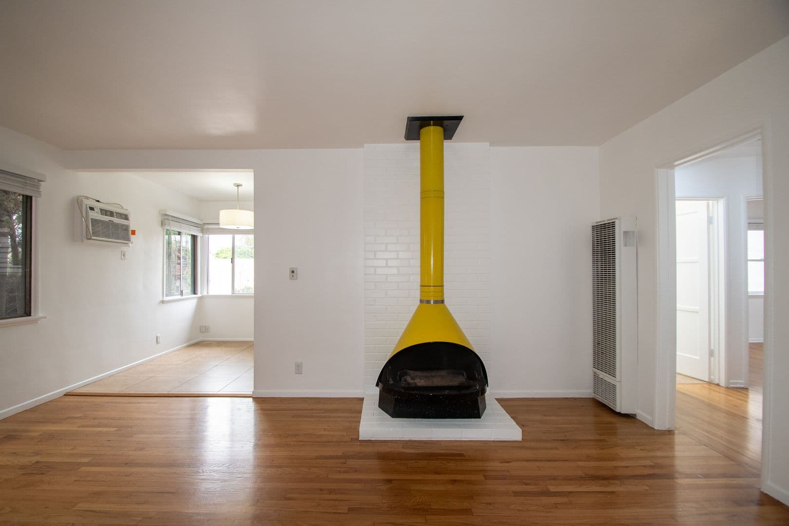 Studio City Apartment: 4413 Tujunga Avenue
