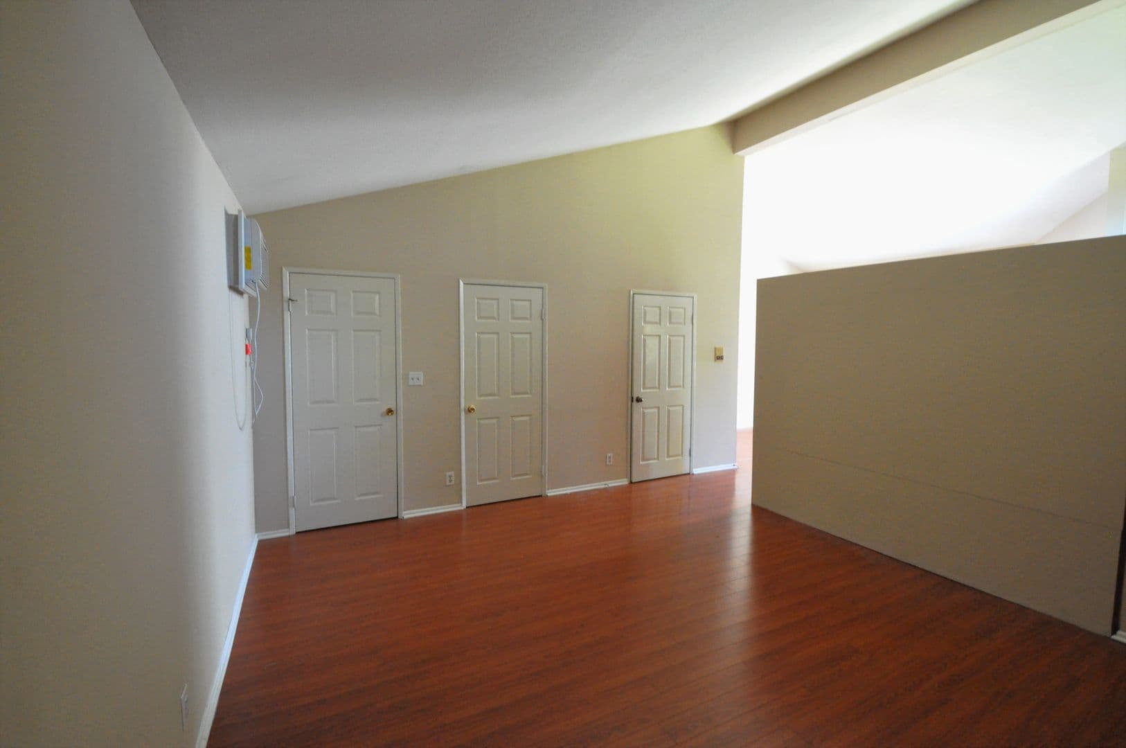 Valley Village Apartment: 12142-50 Oxnard St