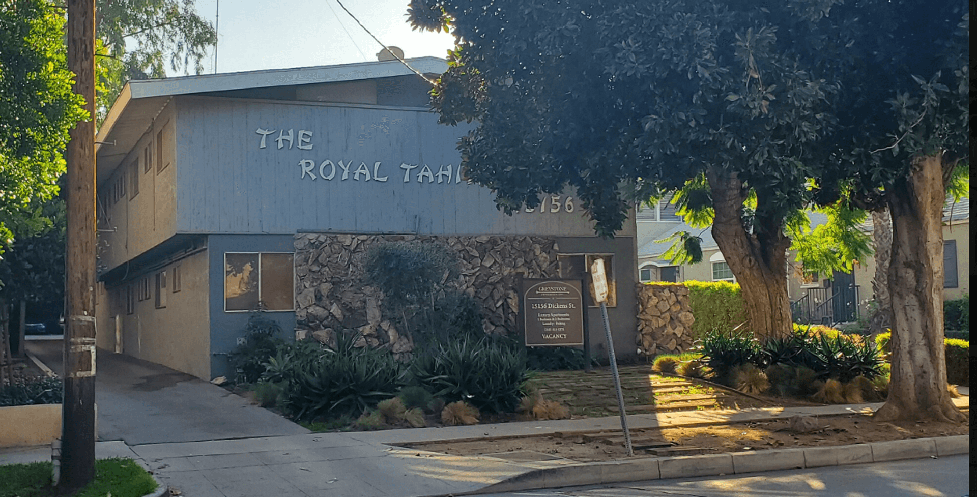 Sherman Oaks Apartment: 15156 Dickens Street