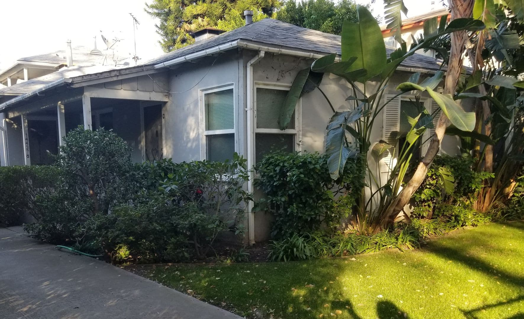 Sherman Oaks Apartment: 14437 Dickens Street