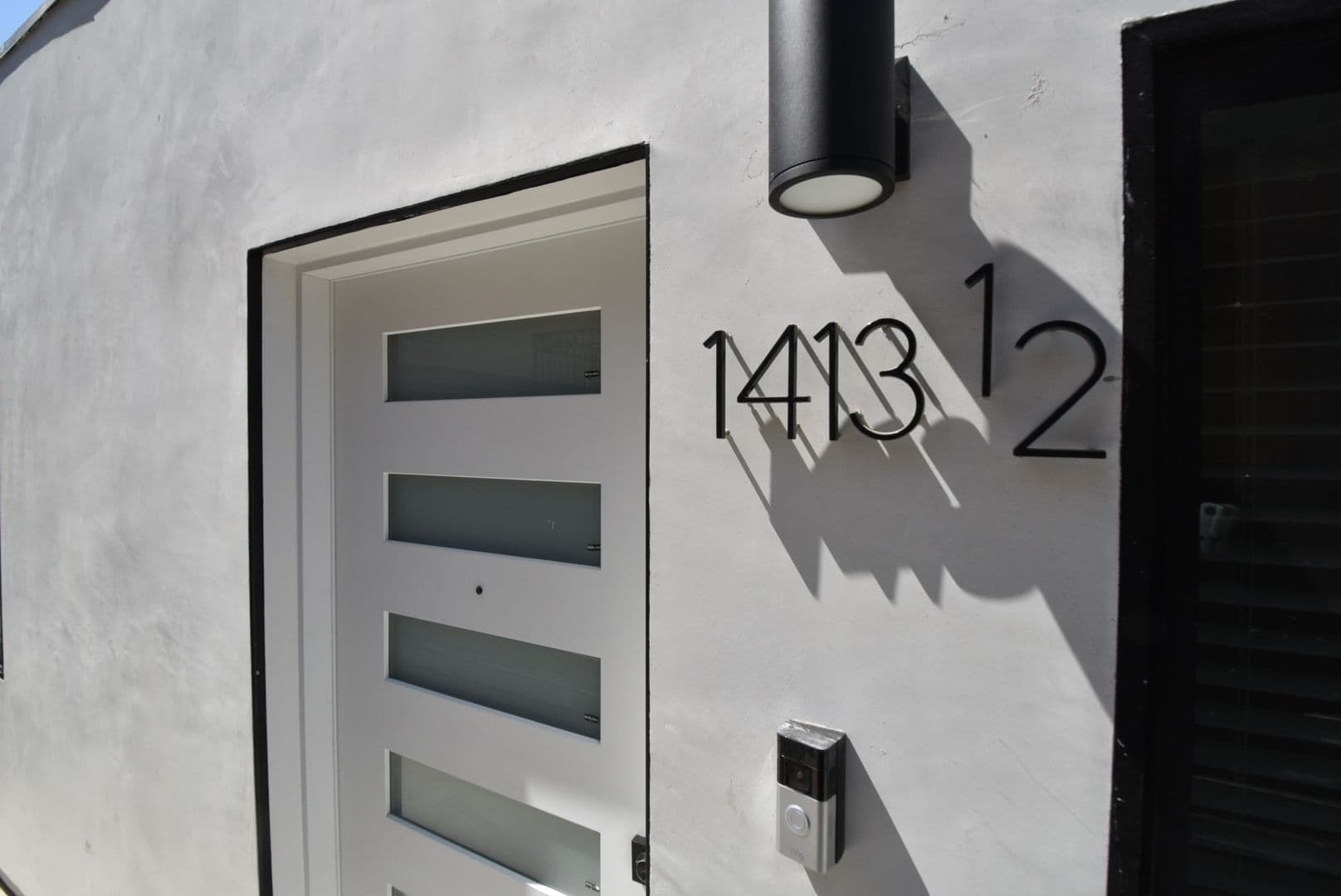 Los Angeles Apartment: 1415 S Sierra Bonita Avenue