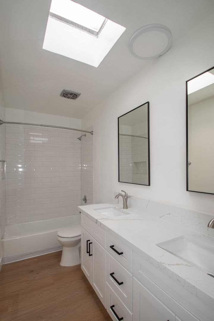 Toluca Lake Apartment: 11255 Camarillo Street