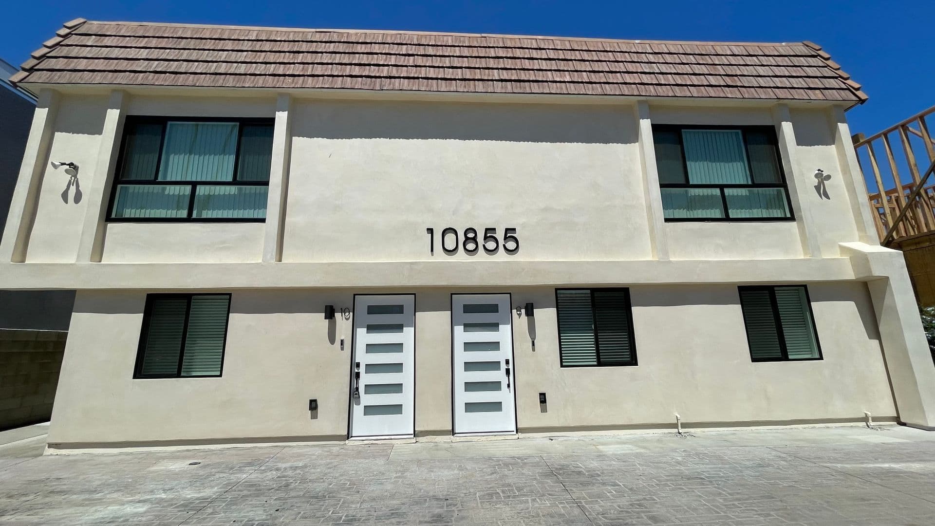 North Hollywood Apartment: 10855 Morrison Street