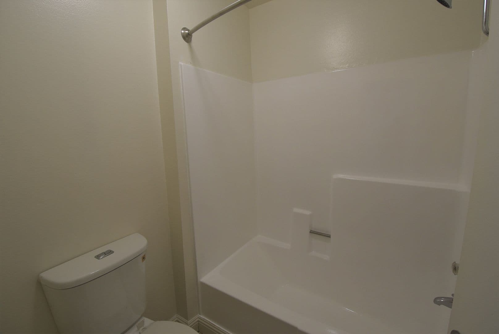 Sherman Oaks Apartment: 15128-44 Burbank Boulevard