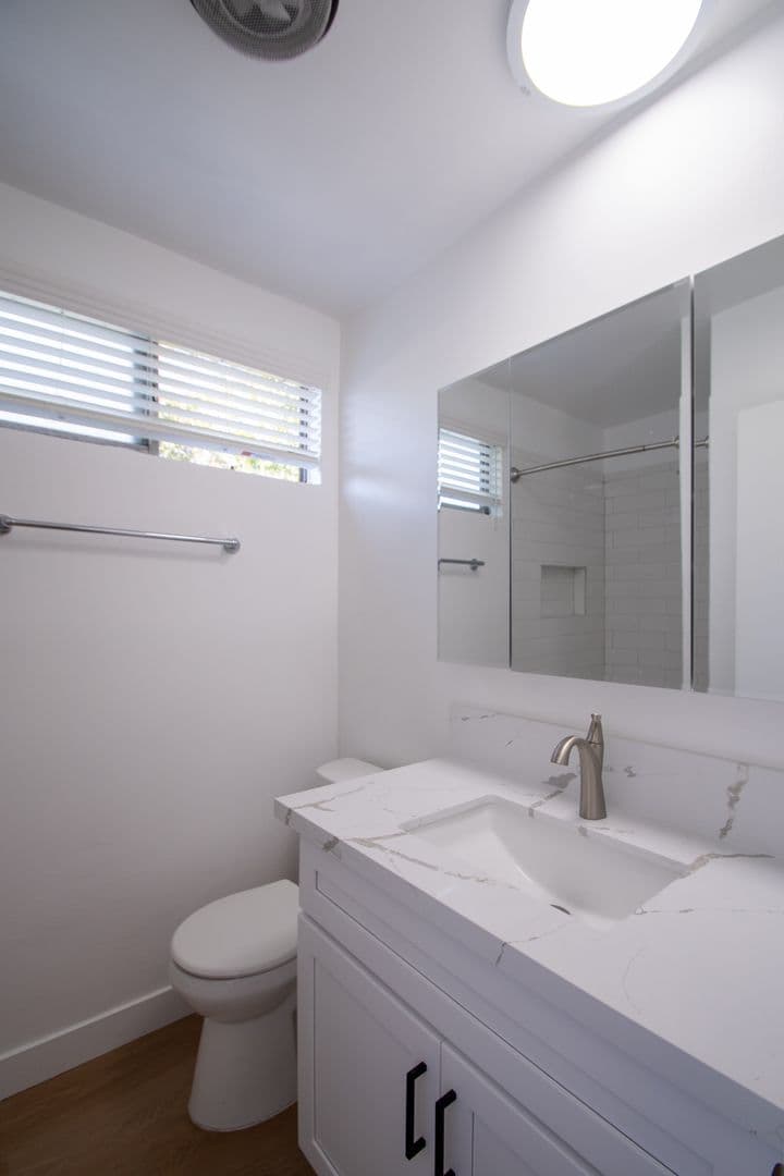 Toluca Lake Apartment: 11255 Camarillo Street