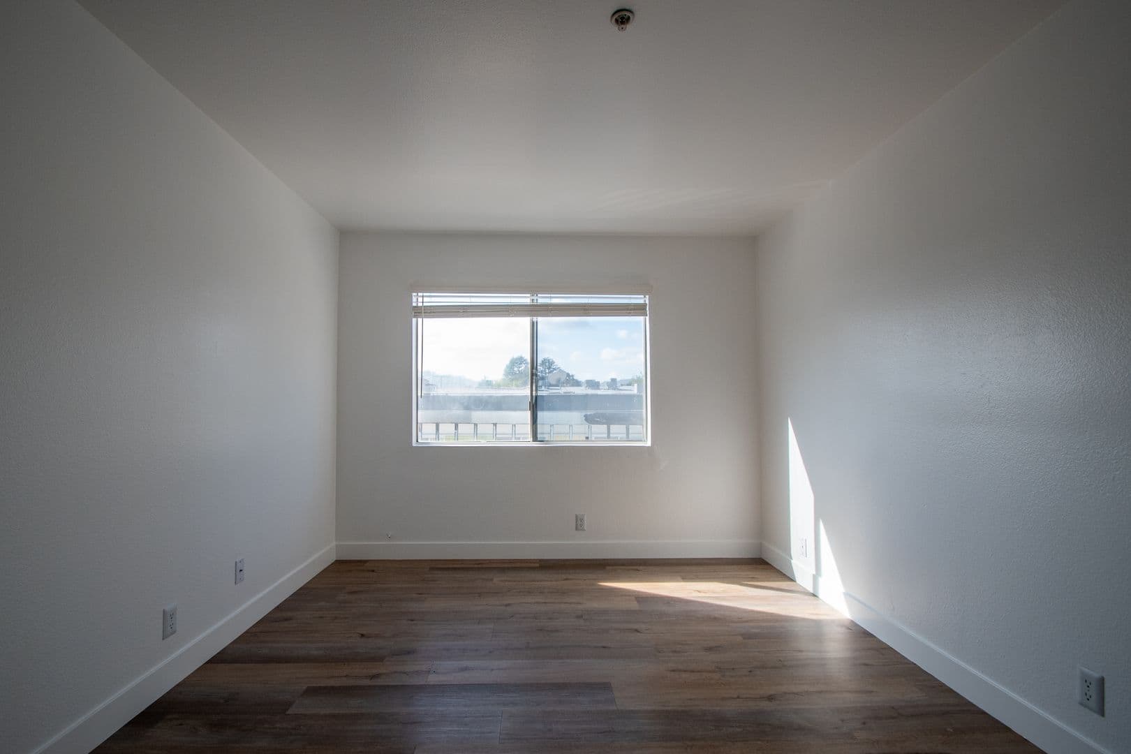 North Hollywood Apartment: 5002 Tujunga Avenue