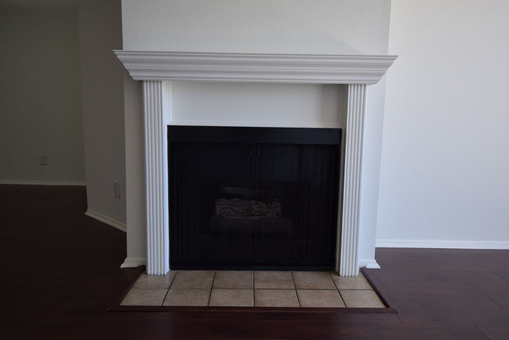 Studio City Apartment: 3960 Carpenter Avenue