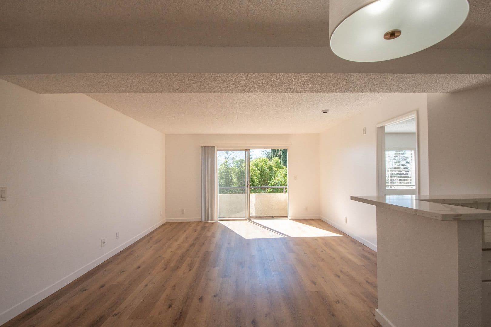 Canoga Park Apartment: 21350 Parthenia Street