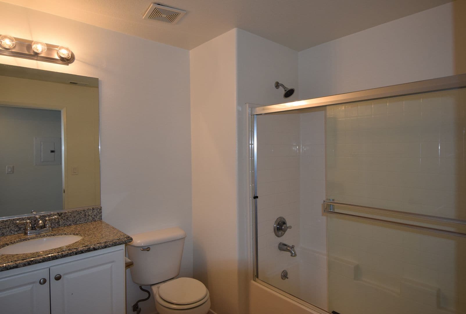North Hollywood Apartment: 5500 Bonner Avenue