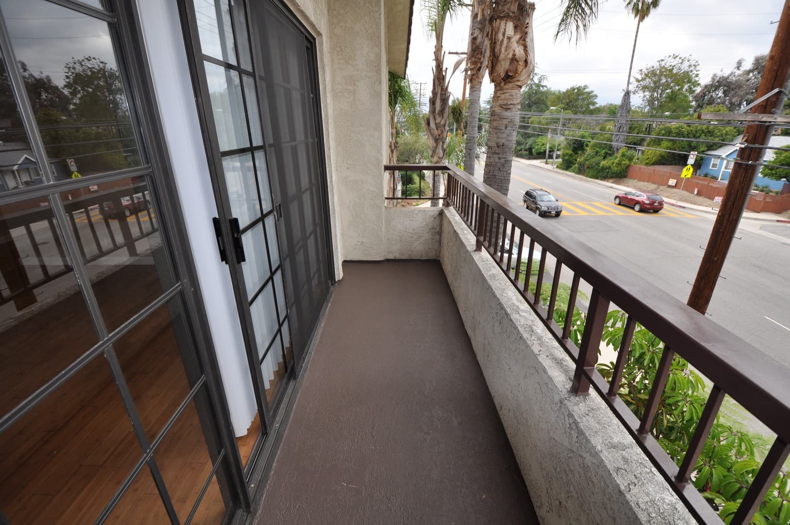 Studio City Apartment: 11594 Moorpark Street