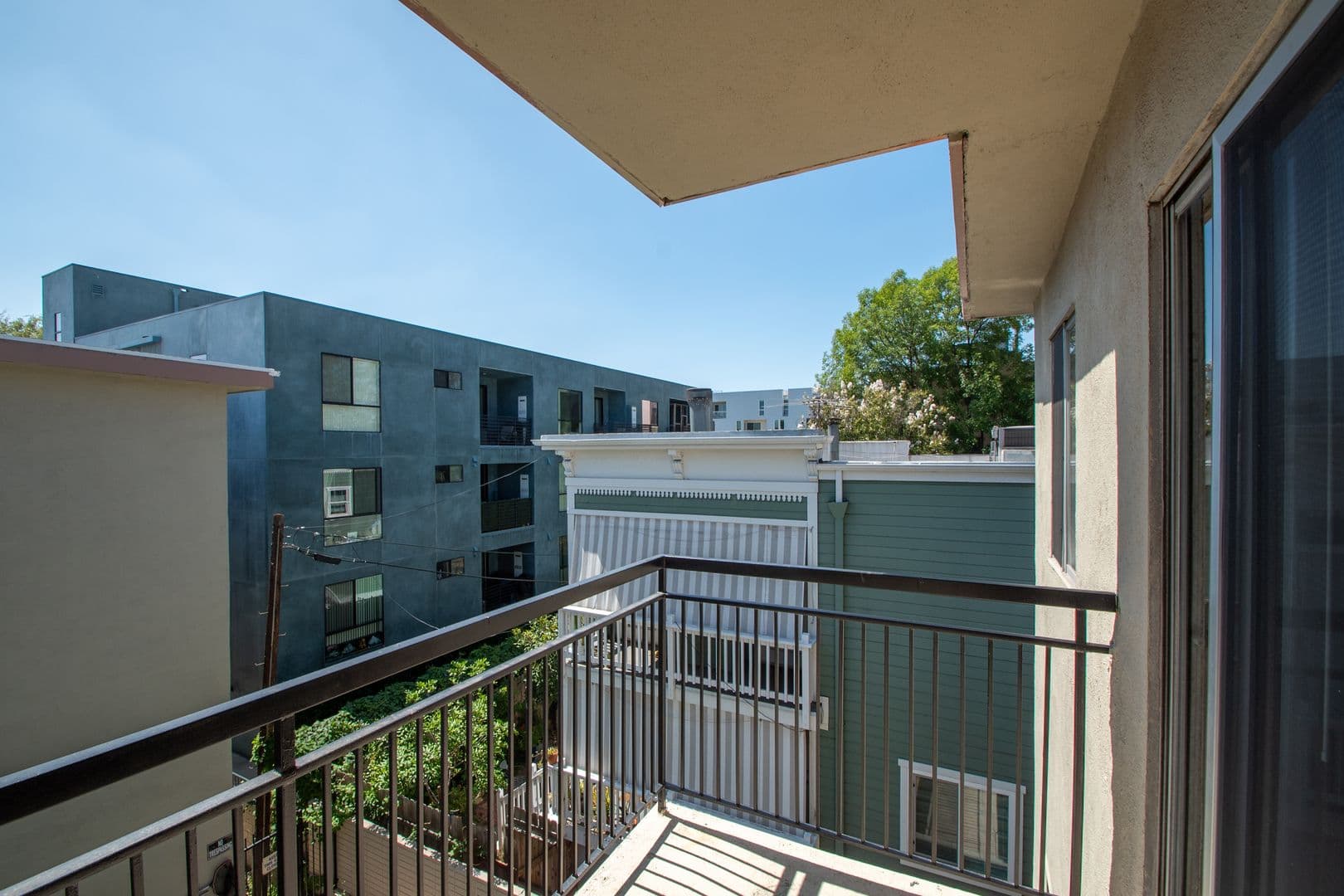 Toluca Lake Apartment: 11255 Camarillo Street