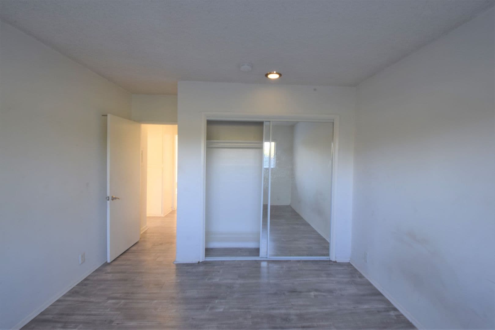 Valley Village Apartment: 12050 Tiara Street