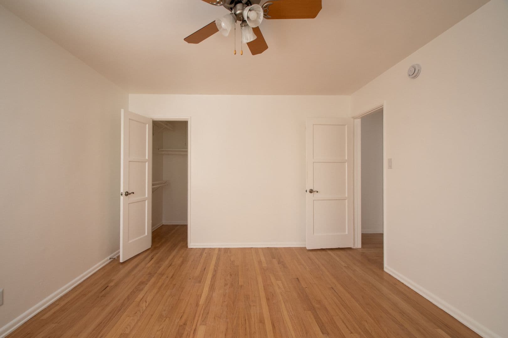 North Hollywood Apartment: 11034-11038 La Maida Street