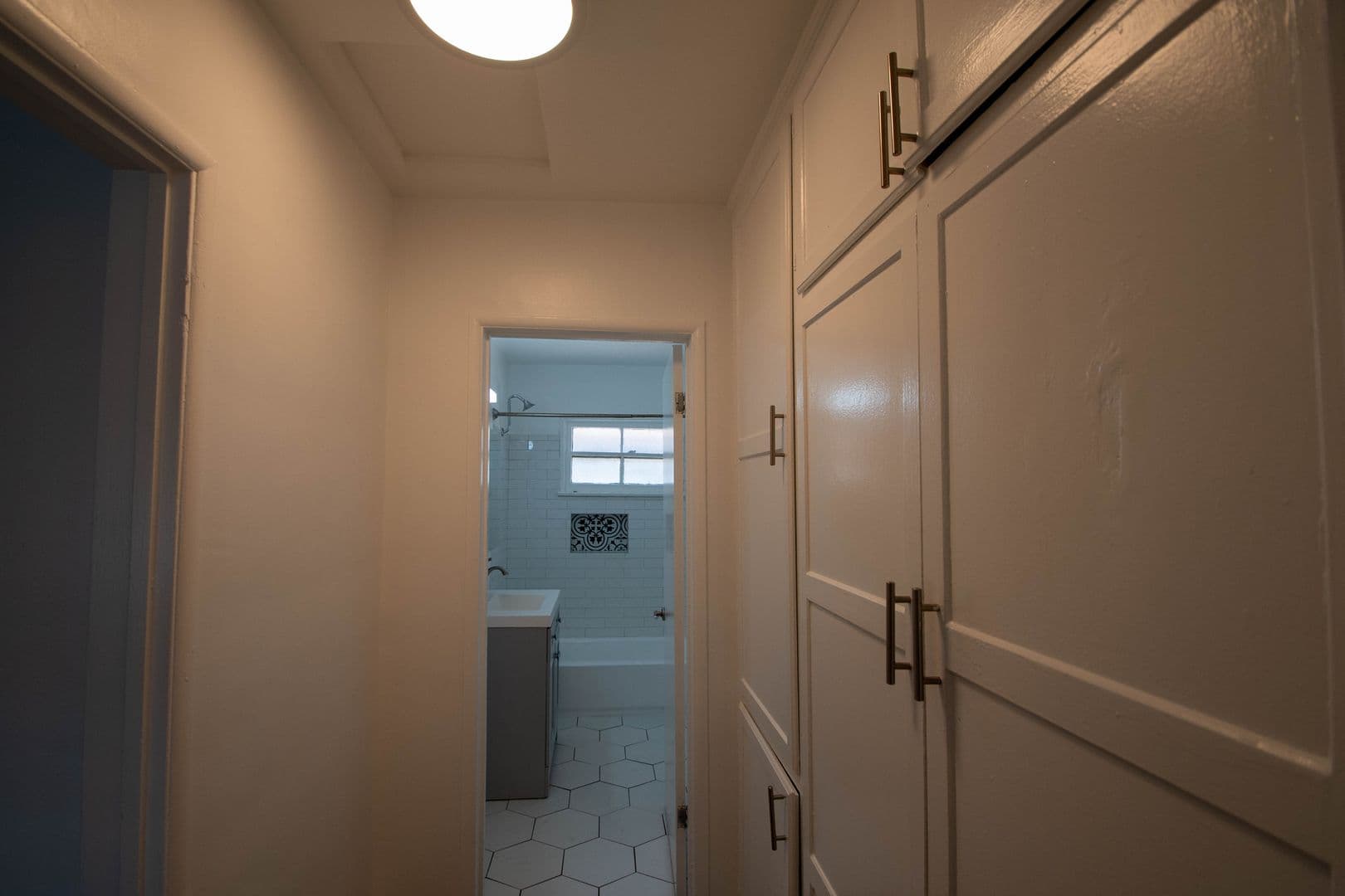 Valley Village Apartment: 12807-13 Burbank Blvd