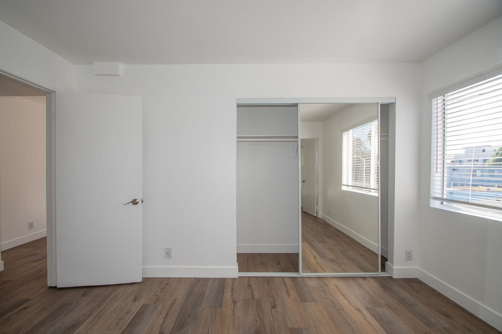 North Hollywood Apartment: 5002 Tujunga Avenue