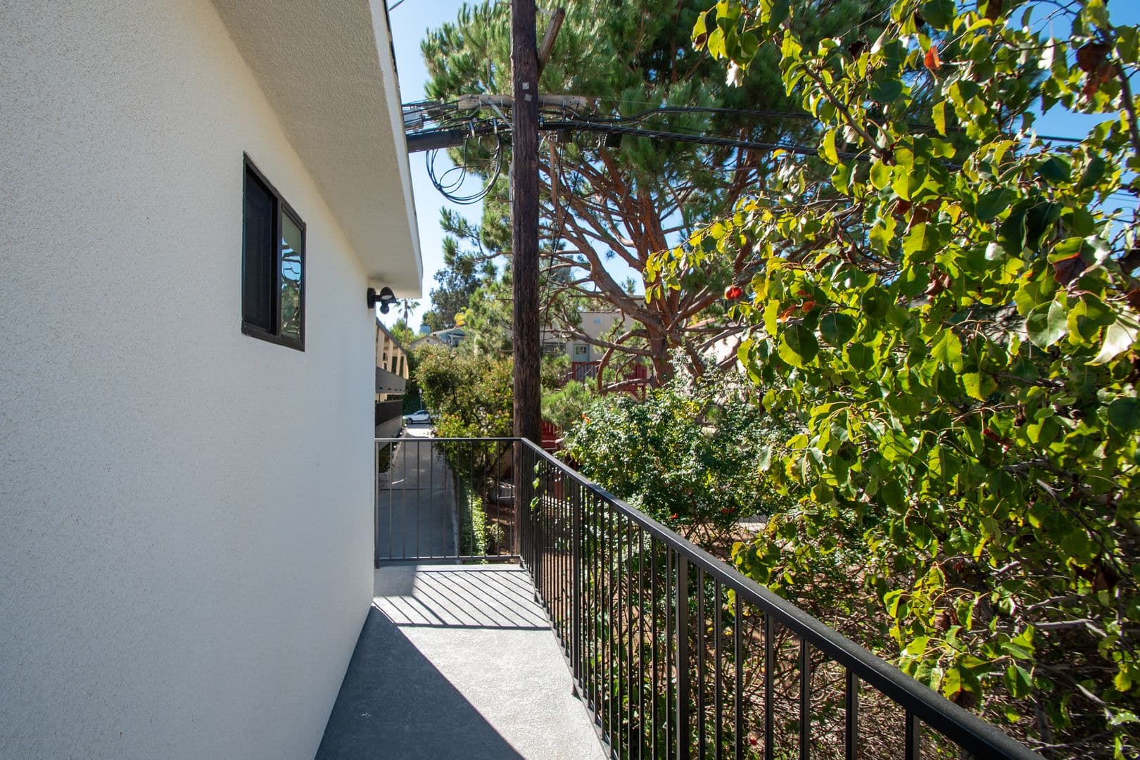 Los Angeles Apartment: 4224 Los Feliz Boulevard